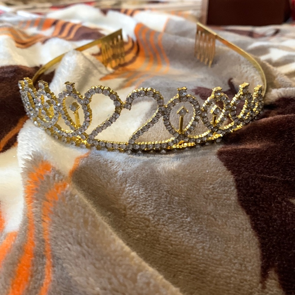 22 Crown